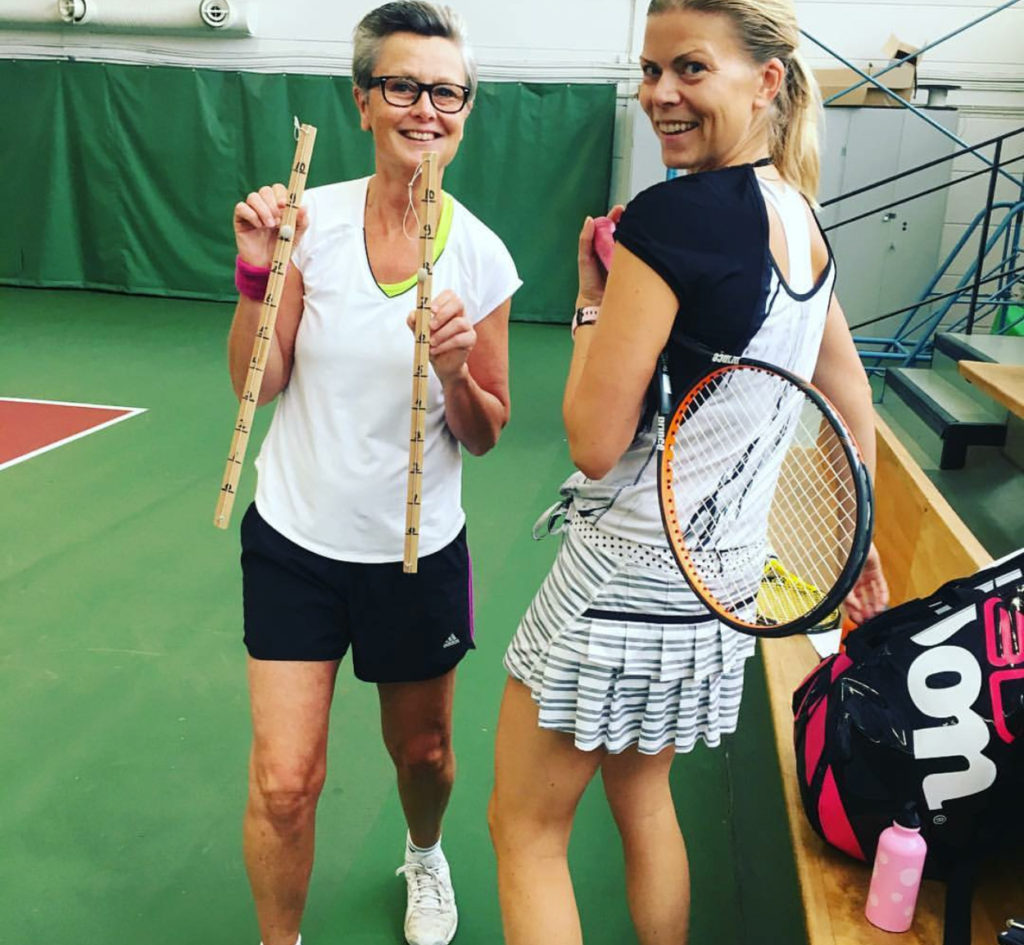 Coach Maria och jag under TSK Malmens tennisläger för damer.